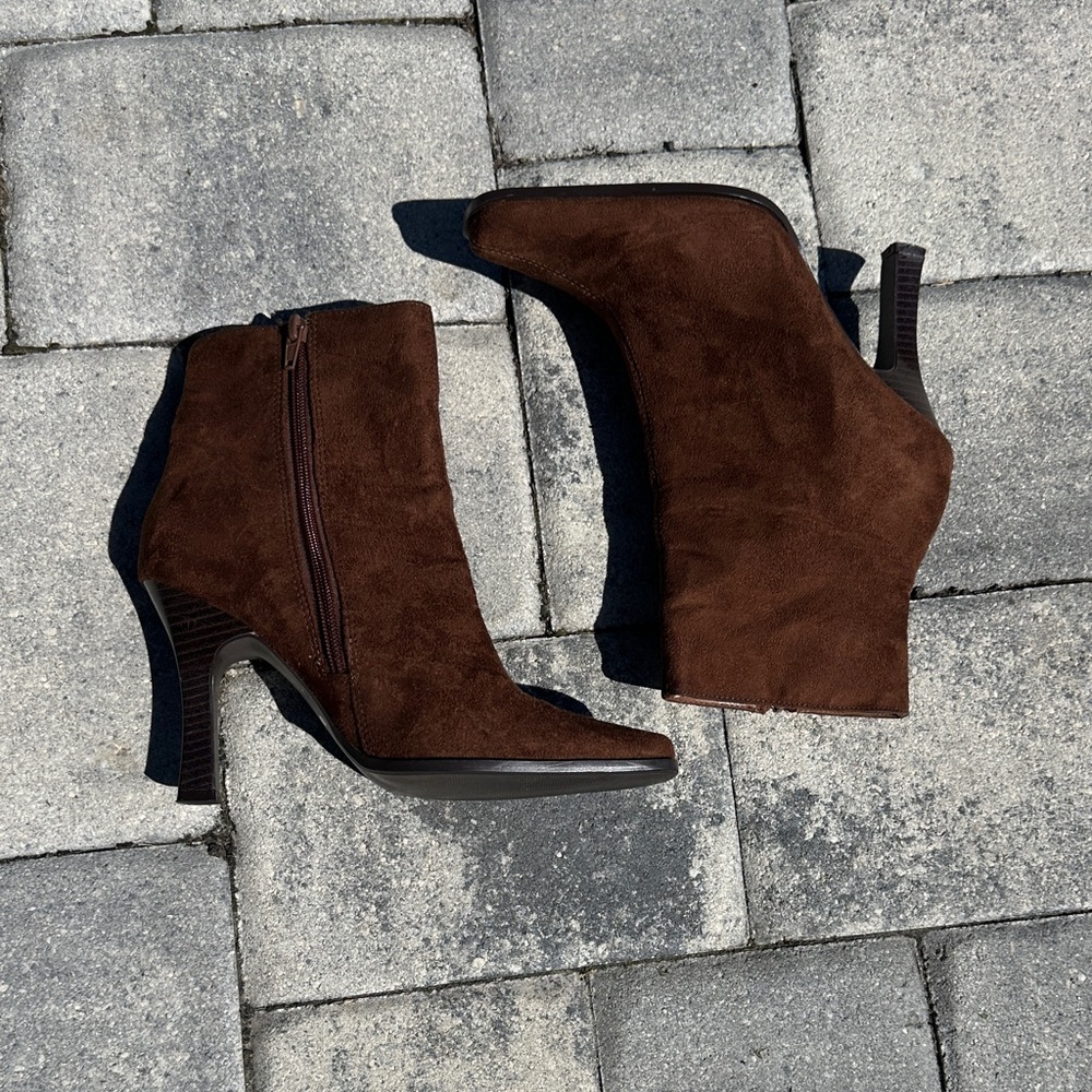 Chic Brown Suede Heeled Boots
